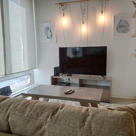 Апартаменты Modern Downtown Loft Near Rogers Place,Shaw Conf Эдмонтон Экстерьер фото